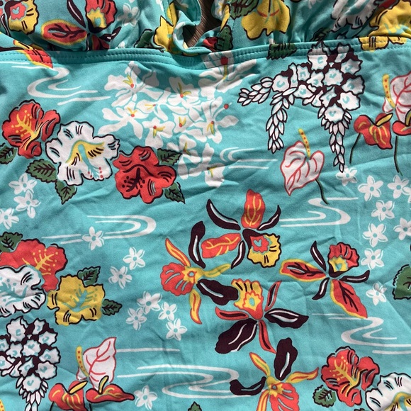 Coco Rave - Halter Tankini Top - Picture 2 of 6